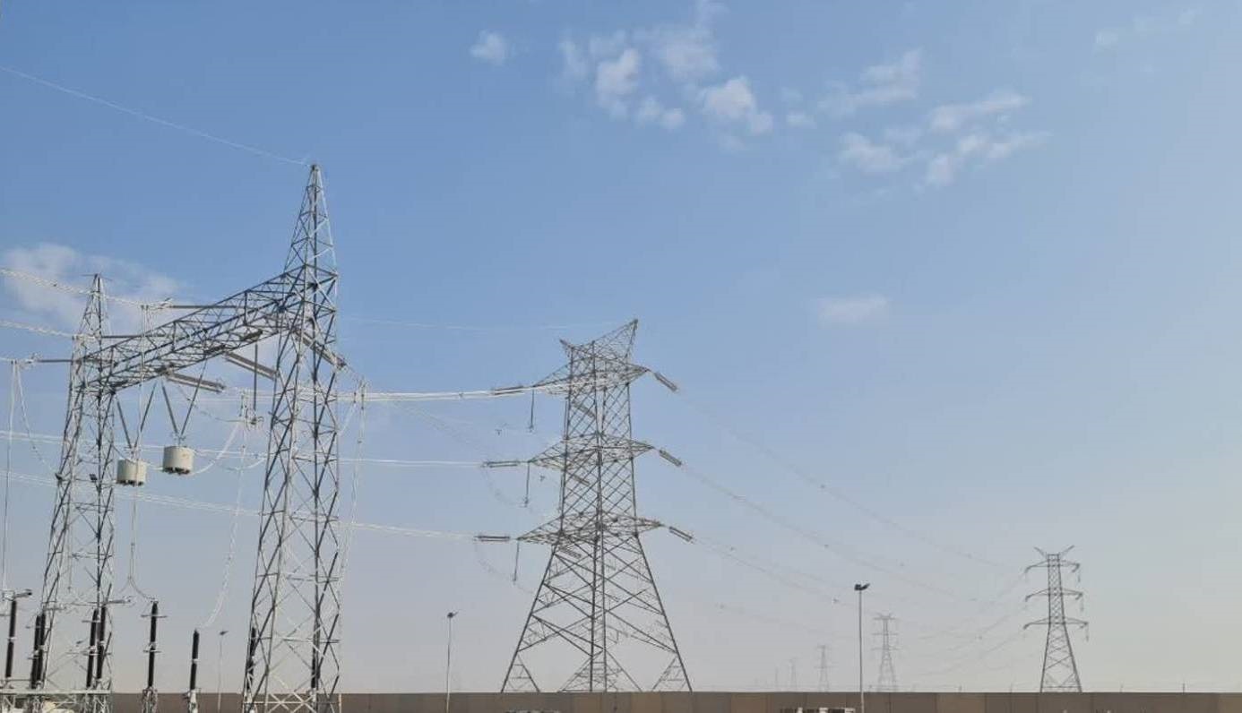 180 اقدام صنعت برق برای عبور موفق از اوج بار تابستان 1403؛ ورود و خروج خط 400 كیلوولت پست ایثار امیدیه برق دار شد